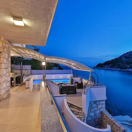 Villa Antonija 1607 Ražanj